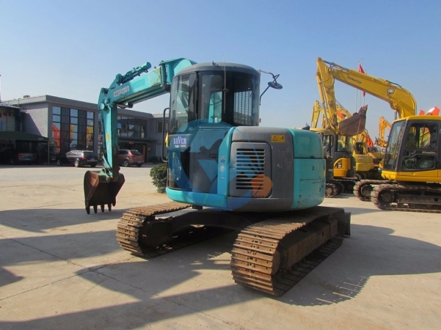 Kobelco SK75