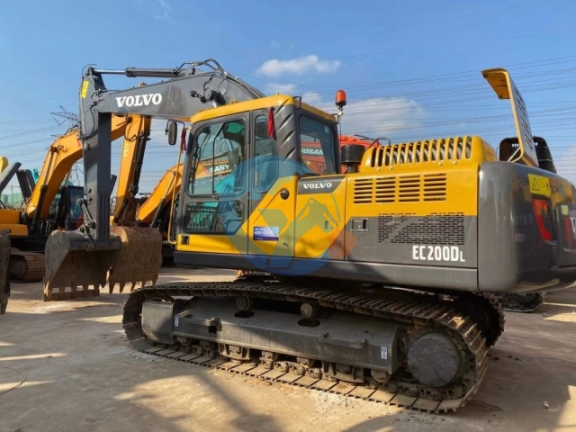 Volvo EC200D