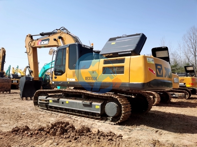 XCMG 370DK