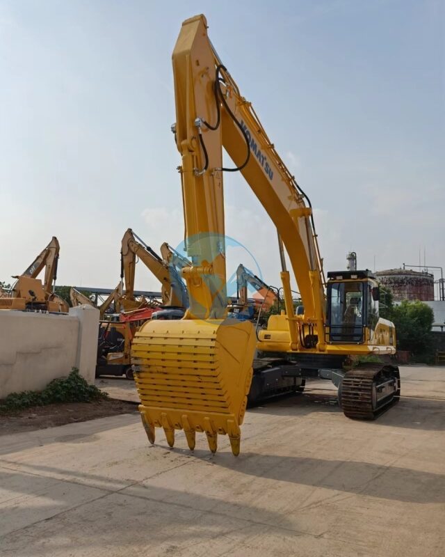 Komatsu PC450-7